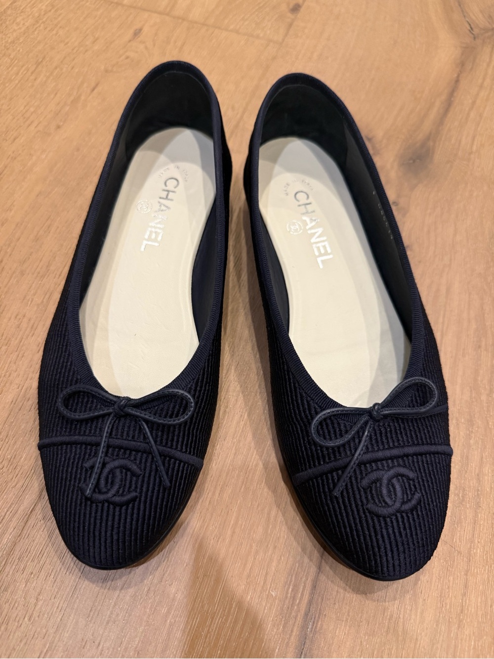 LAST CHANCE - CHANEL navy ballet flats - size 39.5 - Picture 2 of 8
